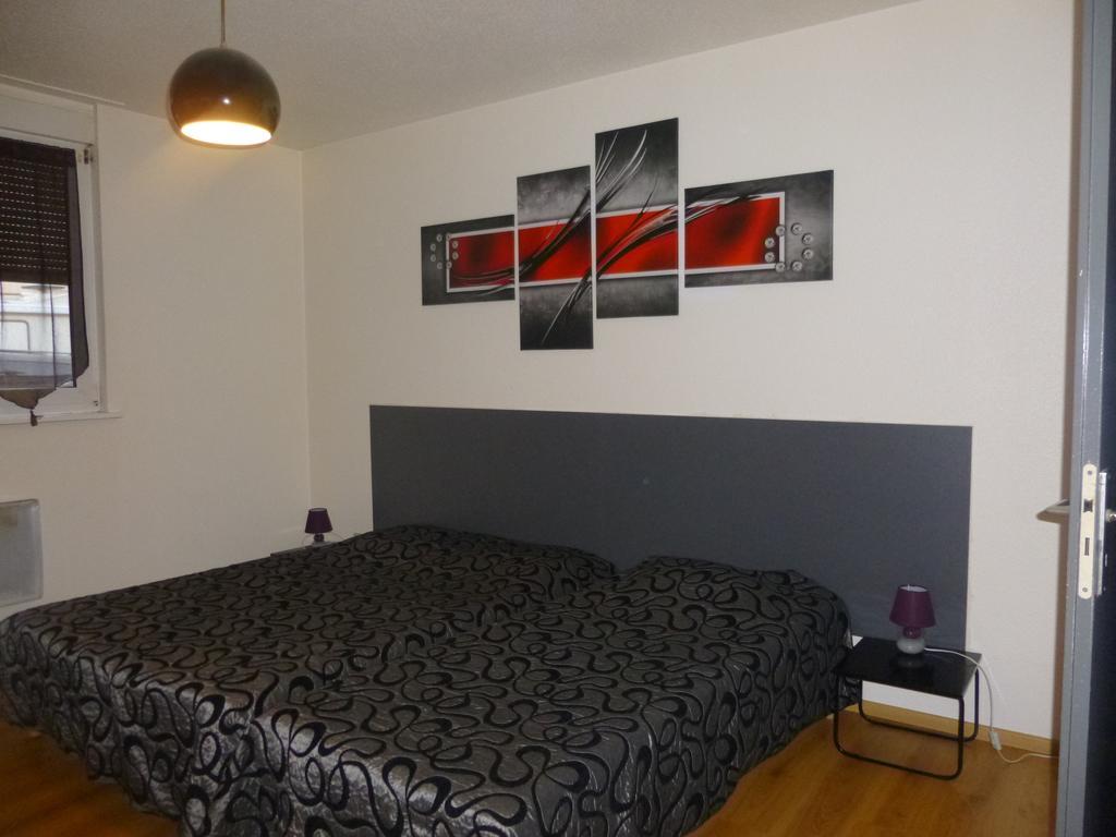 Studio/Hotel Porte De France Saint-Louis  Pokoj fotografie